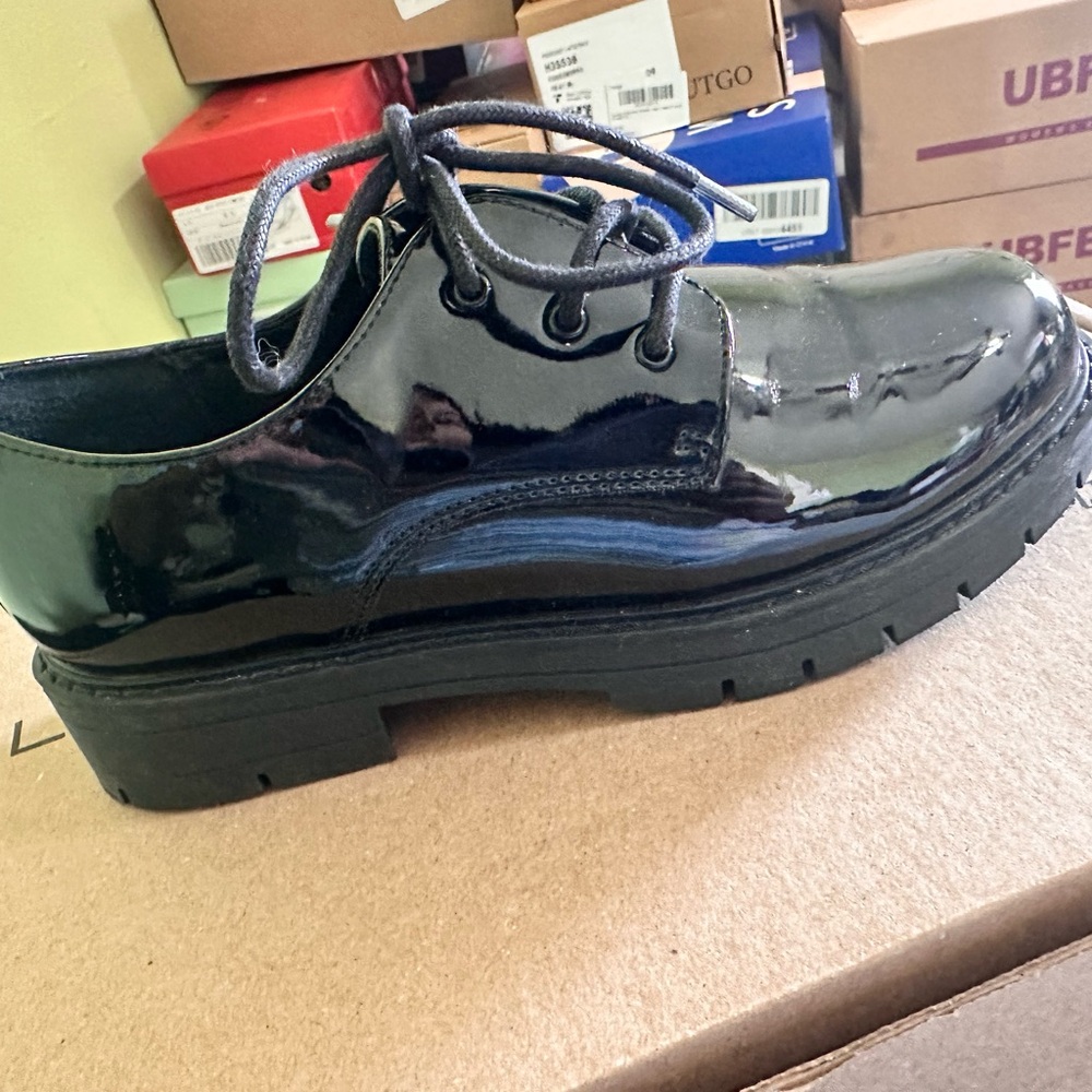 Black Star-Patterned Sole Boots
